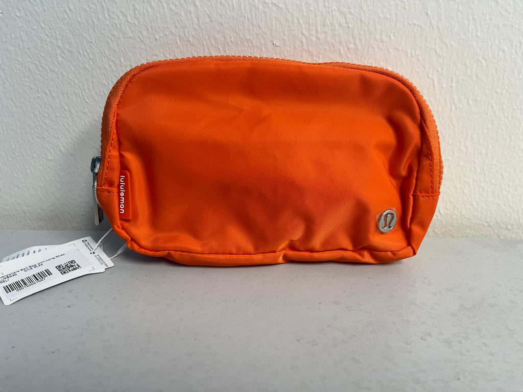 Lululemon Everywhere Belt Bag 1L Pink Pearl Rose Gold