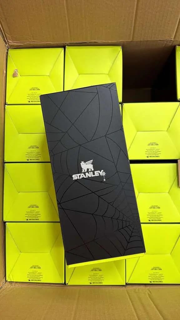 Stanley Halloween 2024 Web Glow 40oz Quencher H2.0 FlowState Tumbler – Brand New with Box & Tags