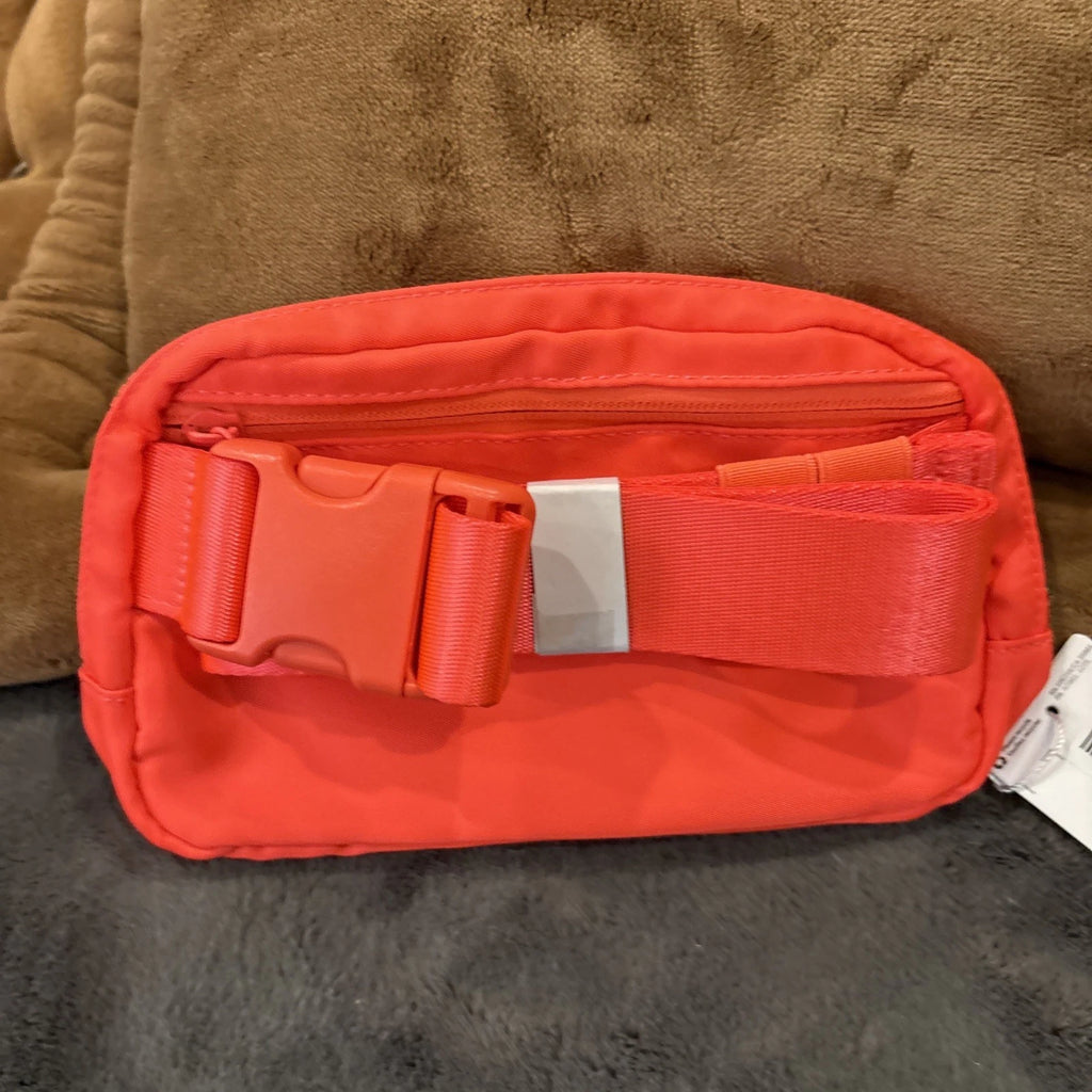 Lululemon Everywhere Belt Bag 1L Pink Pearl Rose Gold