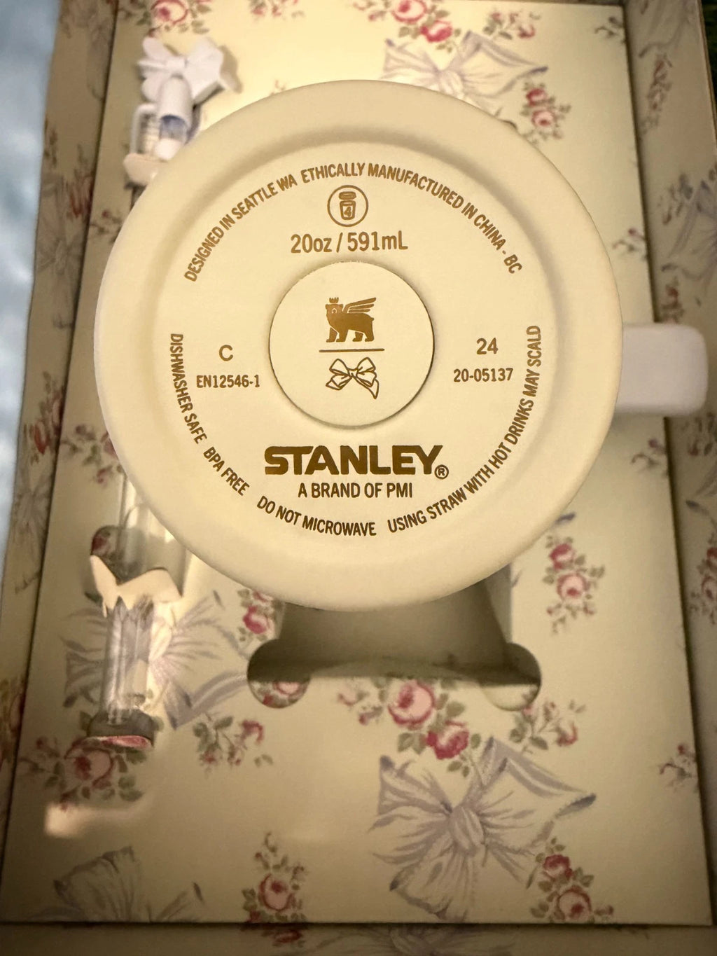 Stanley x LoveShackFancy Rosa Beaux Blue Quencher H2.0 FlowState Tumbler 20oz