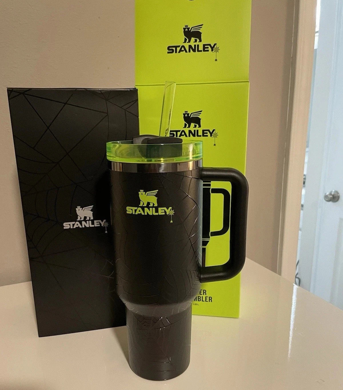 Stanley Halloween 2024 Web Glow 40oz Quencher H2.0 FlowState Tumbler – Brand New with Box & Tags